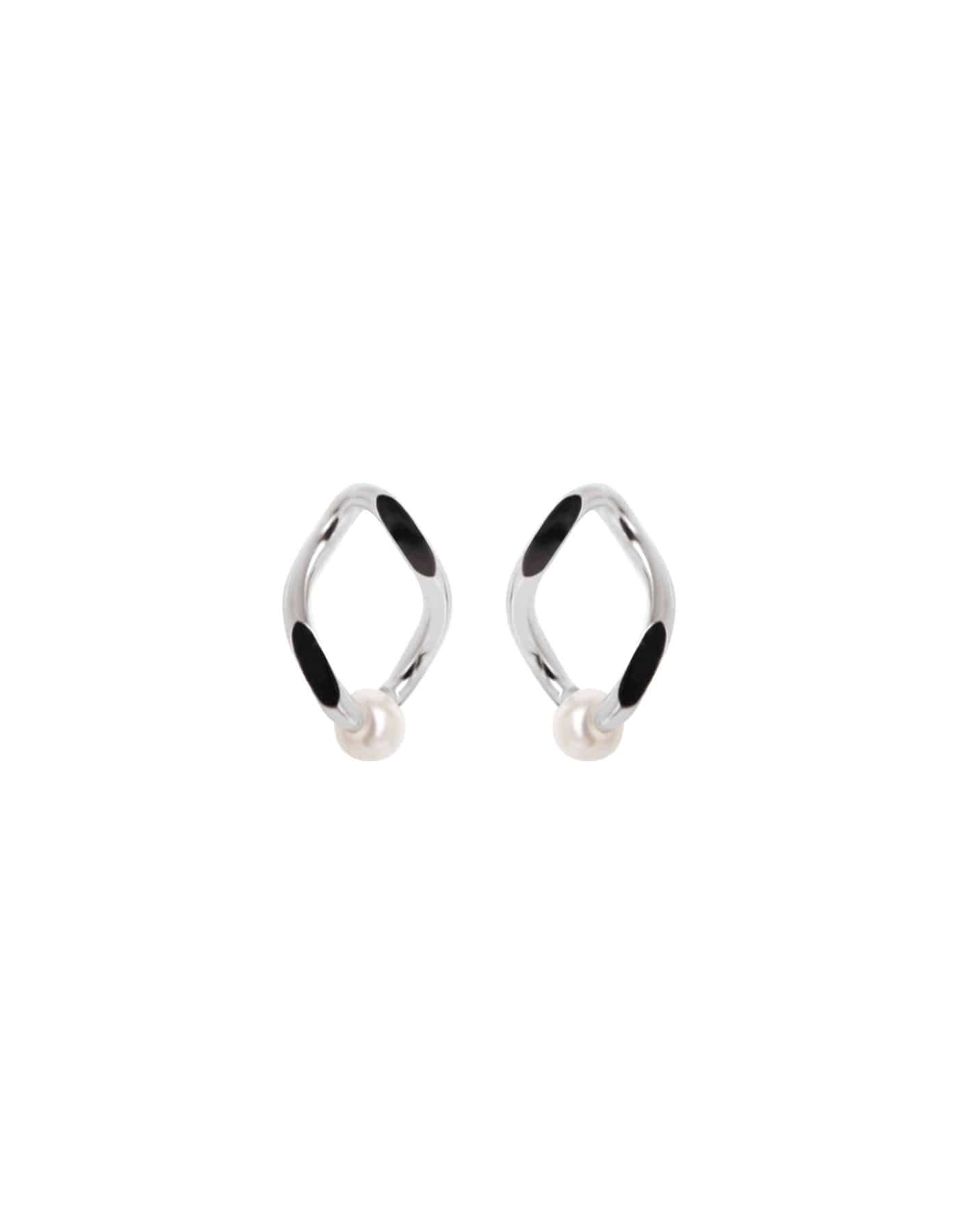 Single Curb Pearl Earrings